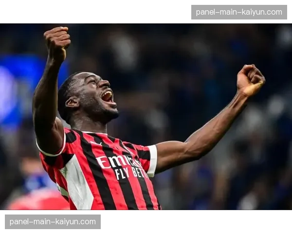 雷恩体育总监确认，已与AC米兰就中场Y.福法纳的夏季转会进行初步接触